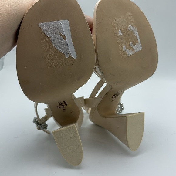 CIRCUS BY SAM EDELMAN
Haidyn Ankle Strap Sandal in cream size 10 - Picture 5 of 6